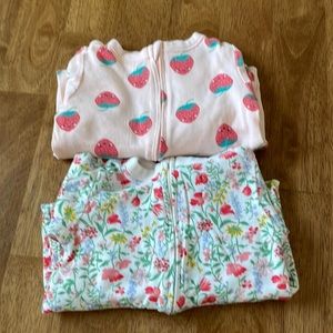 3/$20 - two pairs of zipper footie pajamas 3-6M